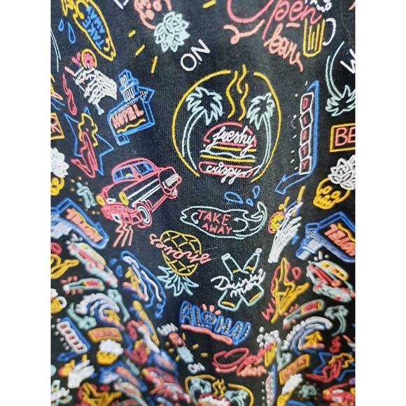 House Brand New! Summer High Black Graphic Tee In Size Medium - Picture 5 of 5